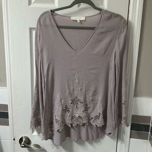 ASTR Blouse with Flower Details and Wide Sleeves